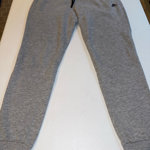 Adidas Men’s Sz Med Joggers Sweatpants Drawstring Cotton - Picture 1 of 10